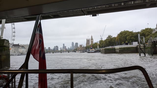 london skyline from the back of a clipper